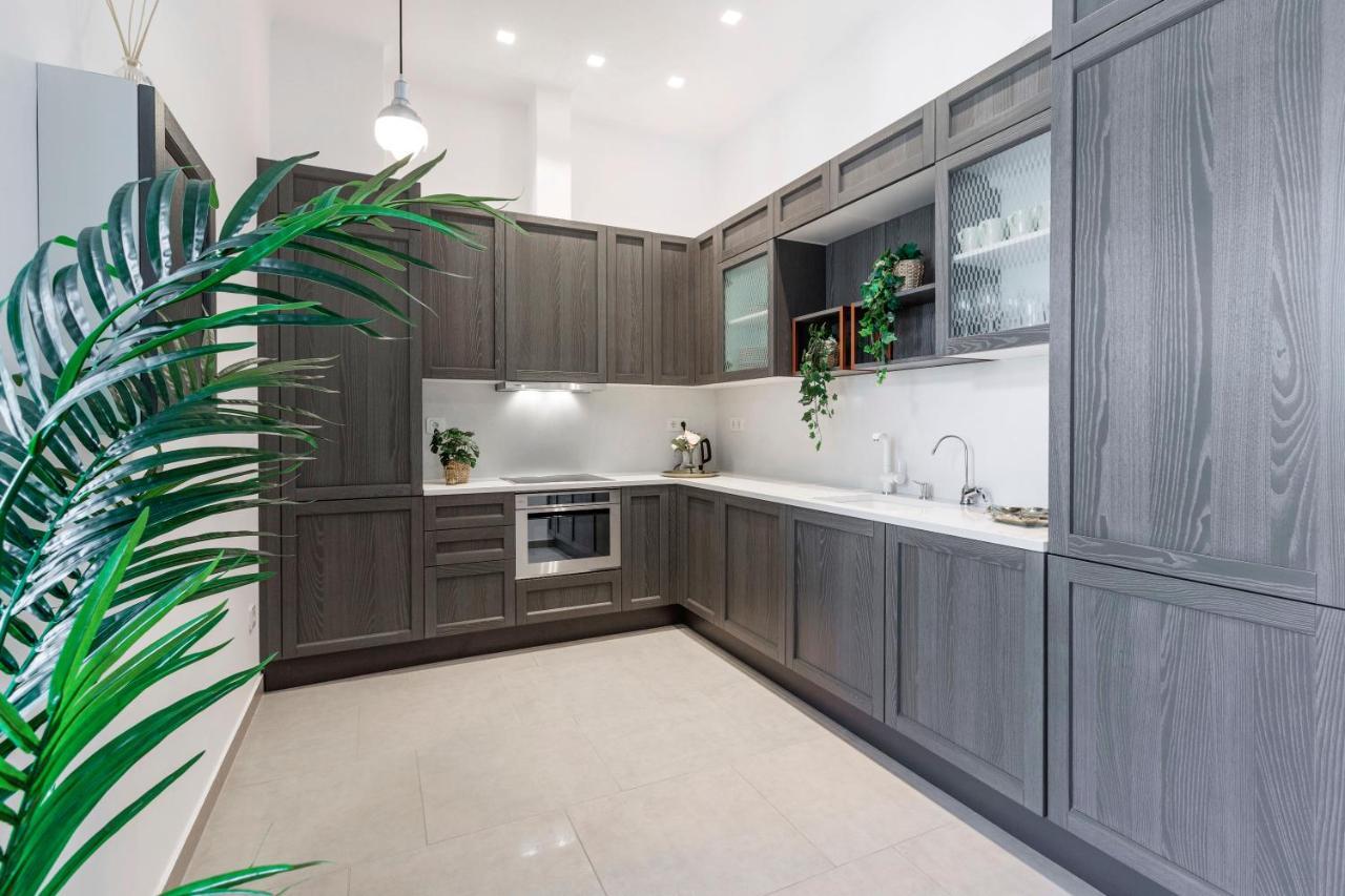 Luxury Elizabeth Residence Next To The New York Cafe บูดาเปสต์ ภายนอก รูปภาพ